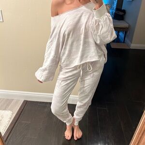 Z Supply Camo Lounge Set Size Small Off Shoulder Top Jogger Pants